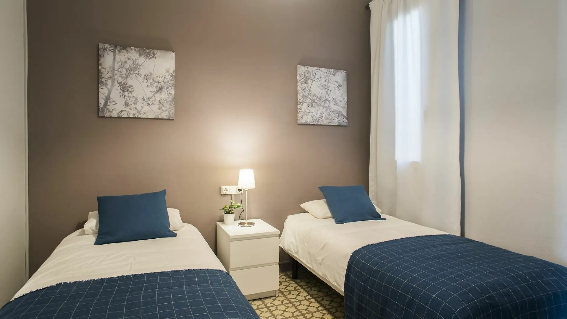 Barcelonaguest Apartment 0*, Barcelona